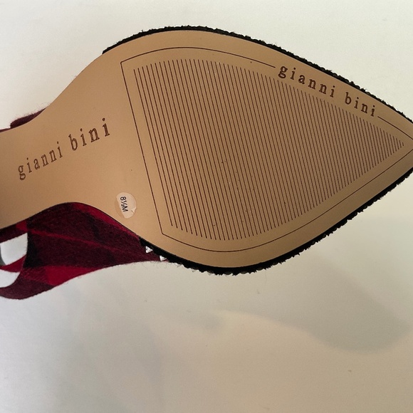 GIANNI BINI Renatay Two Stud Flannel Red Black Flannel  Heels Size 8.5 NWOT - Picture 7 of 8